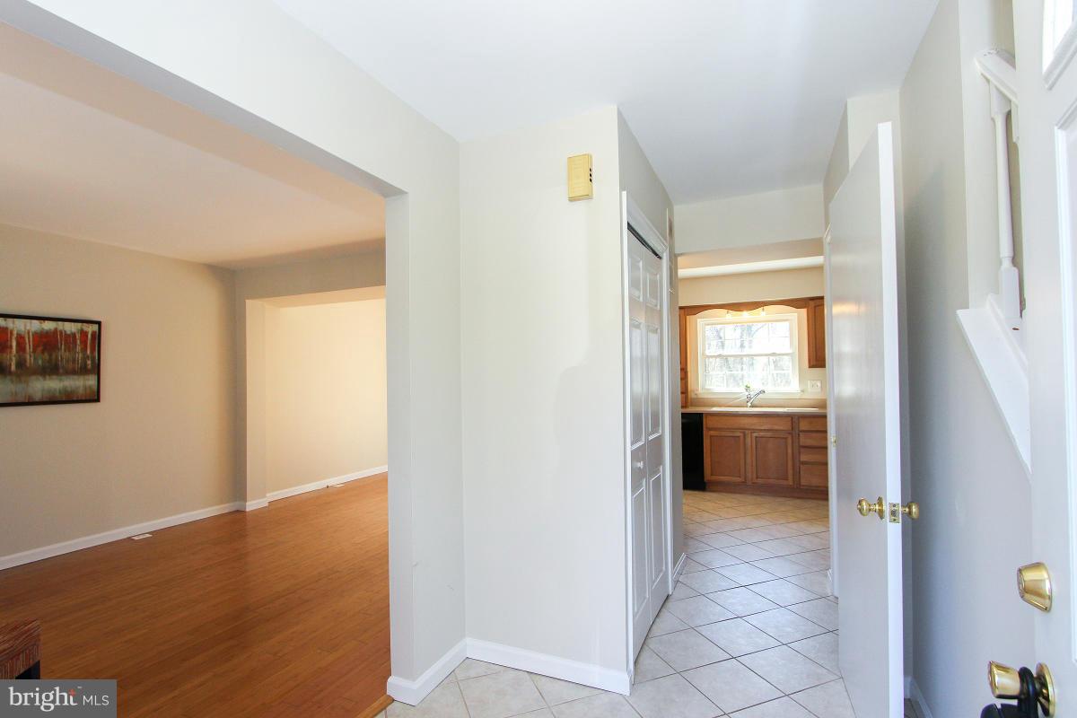 12806 Kitchen House Way Germantown, MD 20874 - Photo 3 of 30 Interior (General)