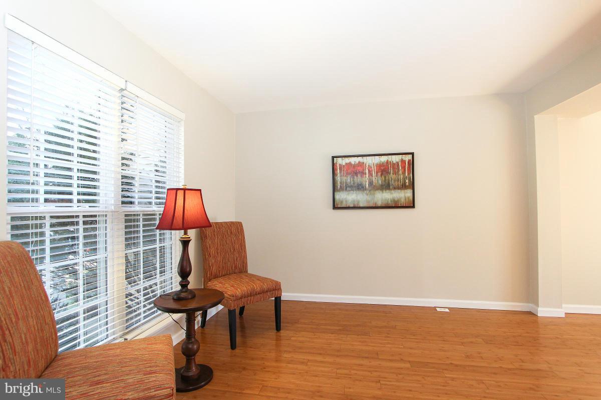 12806 Kitchen House Way Germantown, MD 20874 - Photo 4 of 30 Living Room