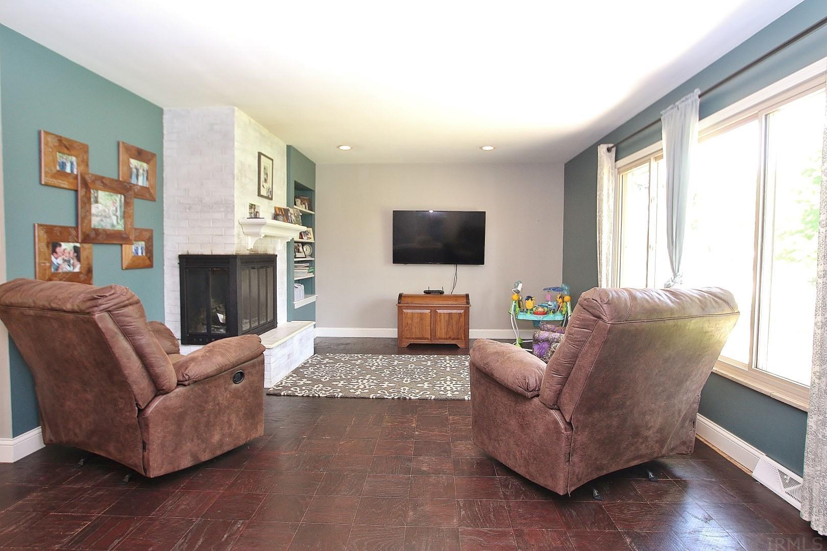4624 Sandridge Road Fort Wayne, IN 46815 - Photo 5 of 22 Gallery Image 5