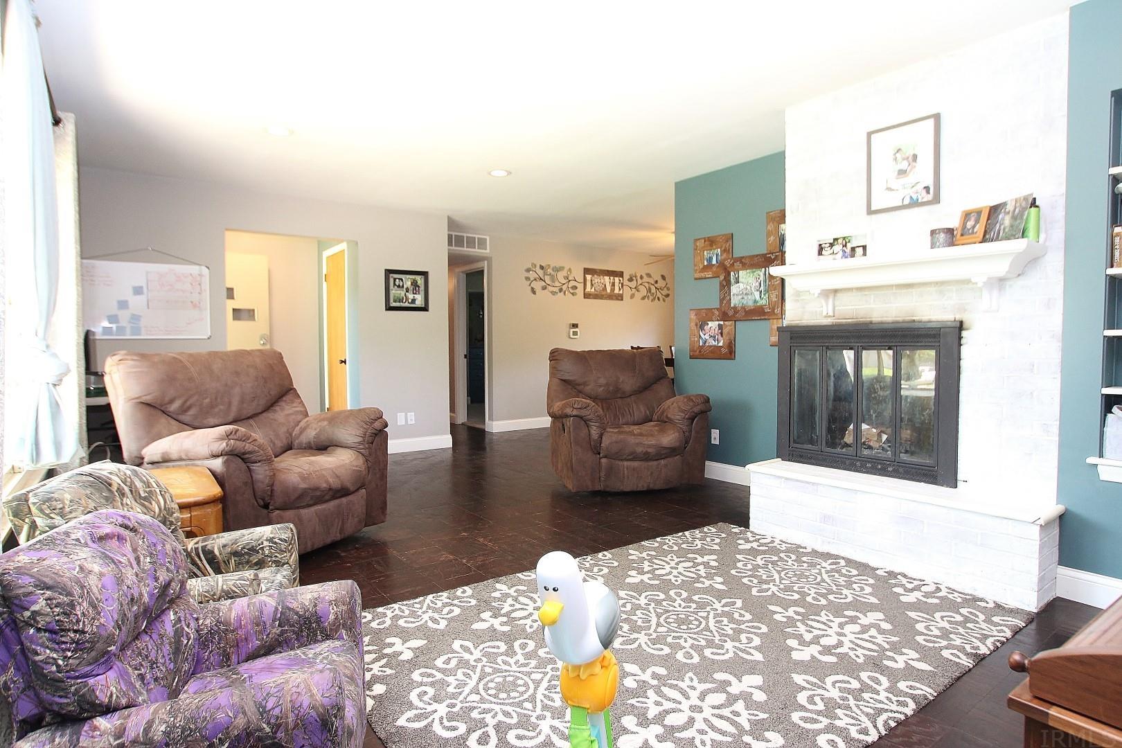 4624 Sandridge Road Fort Wayne, IN 46815 - Photo 6 of 22 Gallery Image 6