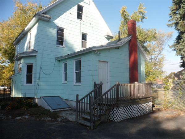 101 Sylvester Street Springfield, MA 01109 - Photo 4 of 15 Gallery Image 4