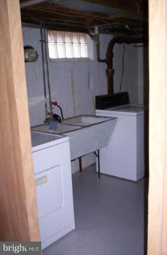 135 Dale Road Pasadena, MD 21122 - Photo 14 of 14 Laundry Area 1