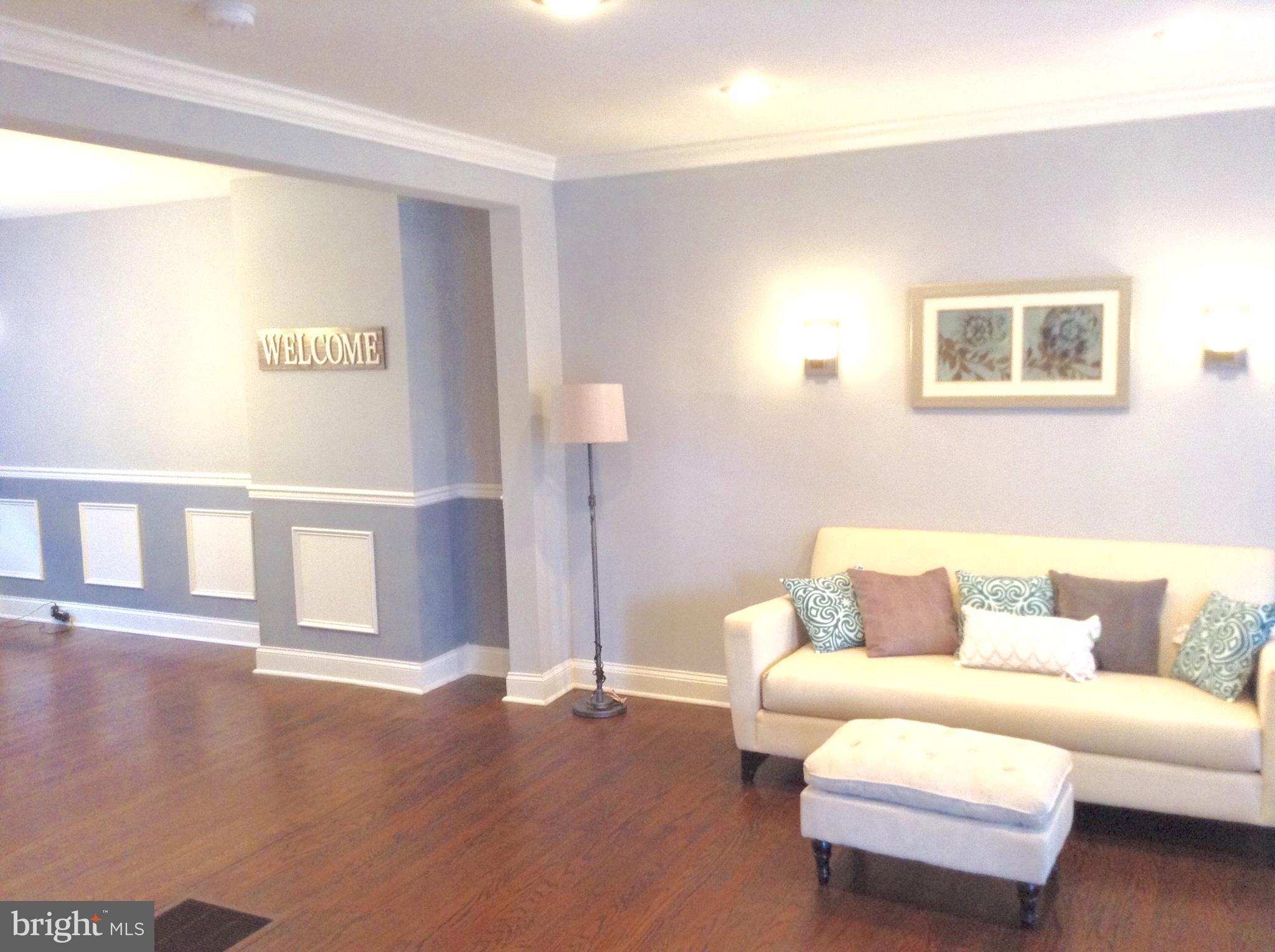 972 North Hill Road Baltimore, MD 21218 - Photo 1 of 23 Living Room