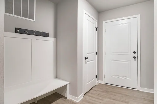 $379,990 | 17545 Beechwood Lane, Spring Lake, MI 49456