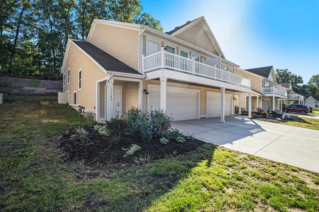 $379,990 | 17545 Beechwood Lane, Spring Lake, MI 49456