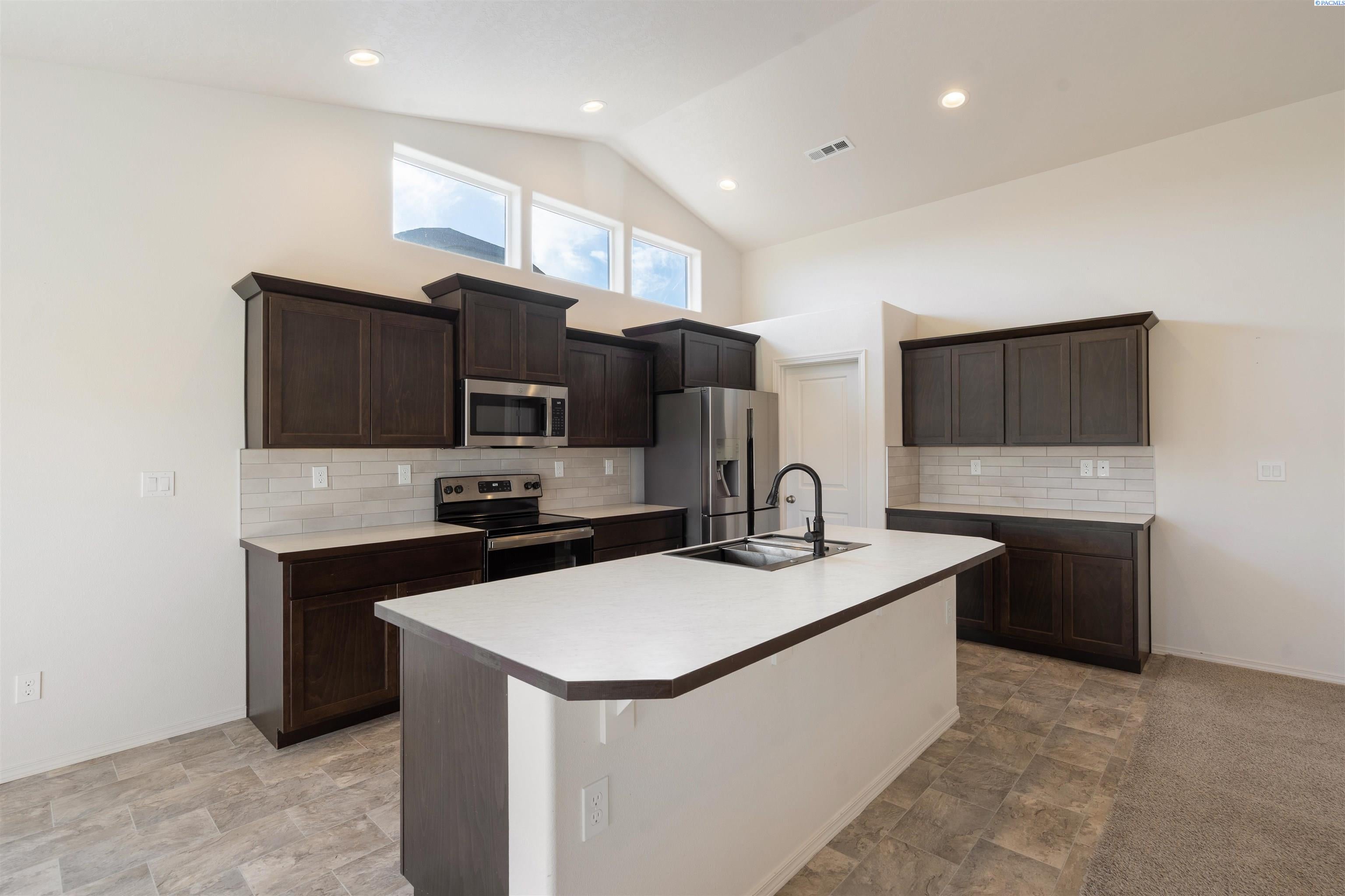 614 Forsell Road Grandview, WA 98930 - Photo 9 of 32 Gallery Image 9