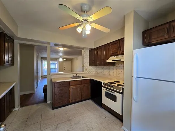 $94,000 | 3126 Edenborn Avenue, Unit 616, Metairie, LA 70002
