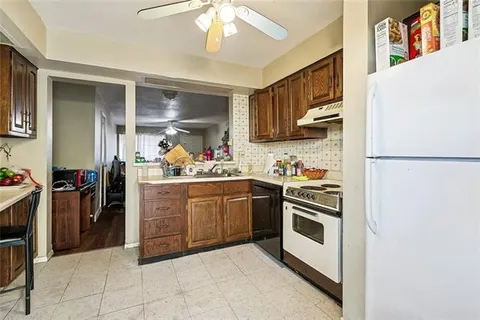 $99,000 | 3126 Edenborn Avenue, Unit 616, Metairie, LA 70002