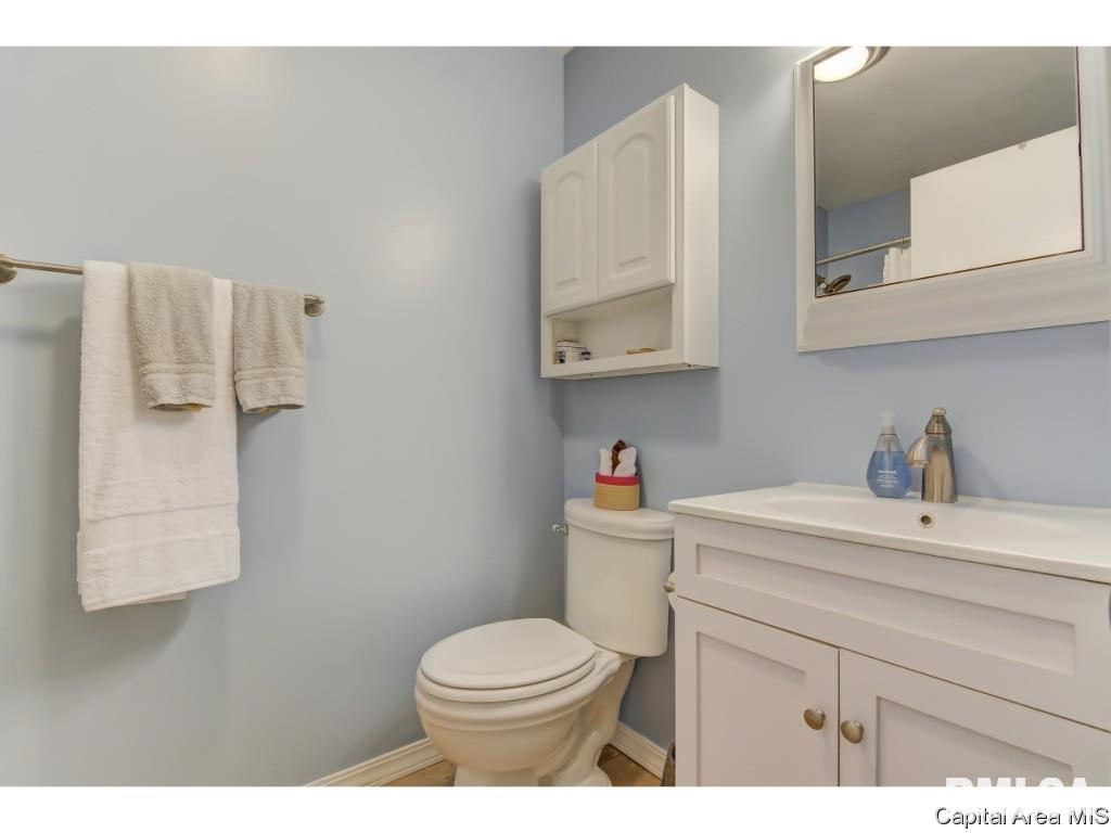 3233 West Point Drive Springfield, IL 62704 - Photo 19 of 28 Gallery Image 19