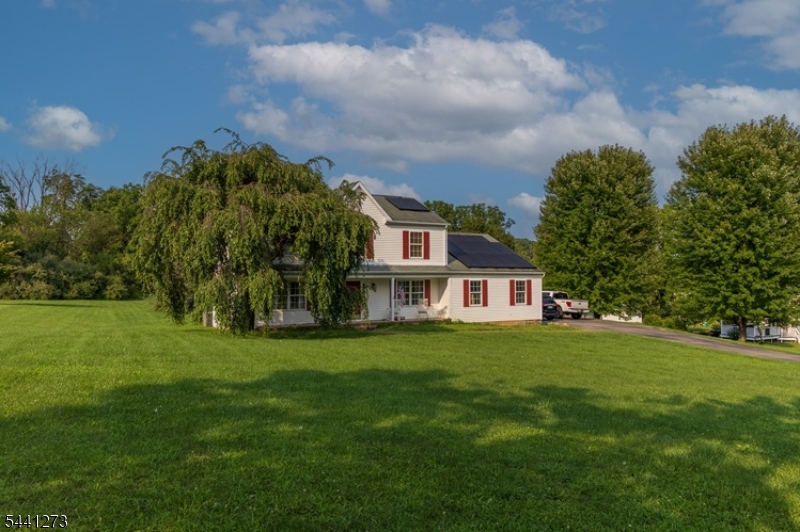 4 Foxchase Road Oxford, NJ 07863 - Photo 2 of 30 Gallery Image 2