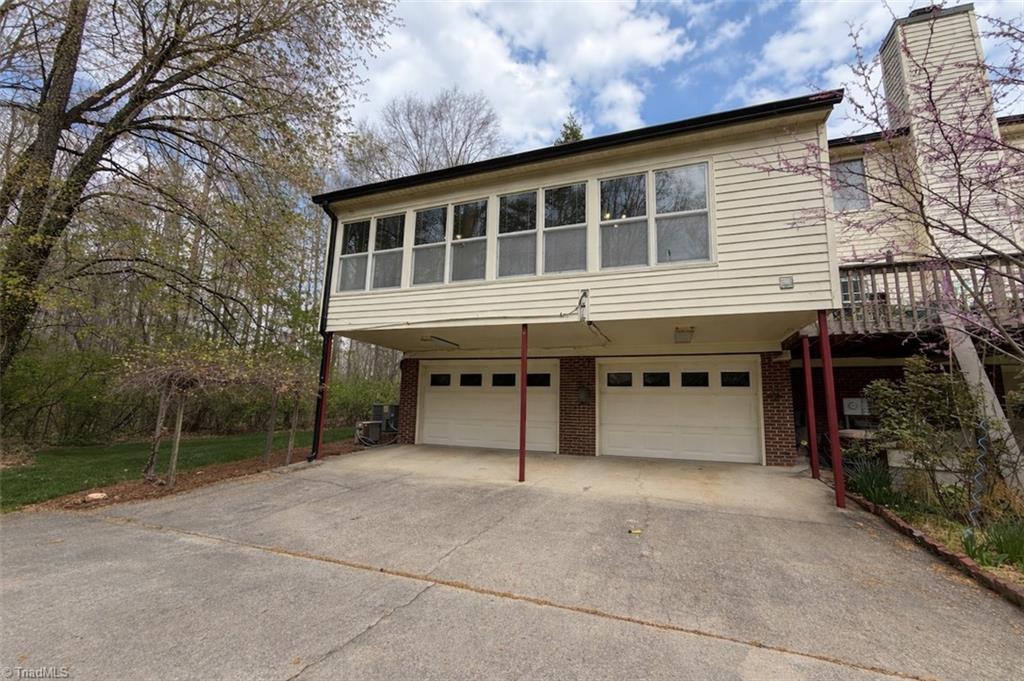 1602 Ternberry Road High Point, NC 27262 - Photo 2 of 26