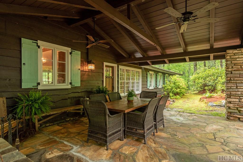 519 Round Hill Road Sapphire, NC 28774 - Photo 4 of 41 Gallery Image 4