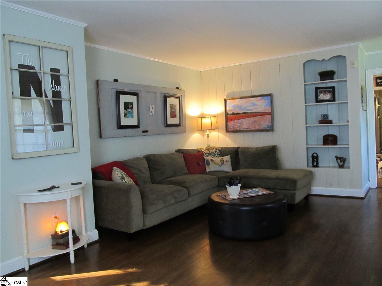 15 Alpine Way Greenville, SC 29609 - Photo 3 of 31 Gallery Image 3