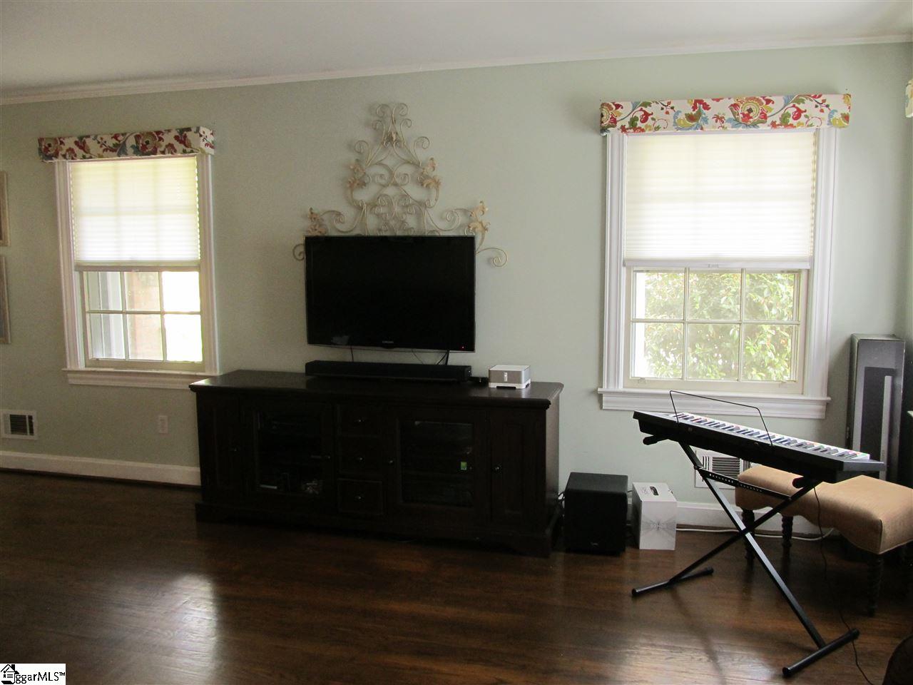 15 Alpine Way Greenville, SC 29609 - Photo 5 of 31 Gallery Image 5