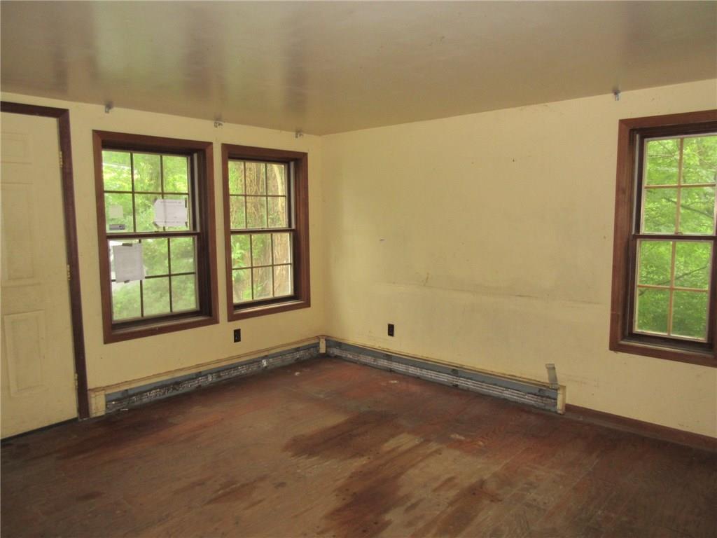 906 Crawford Road Pittsburgh, PA 15237 - Photo 2 of 13 Gallery Image 2