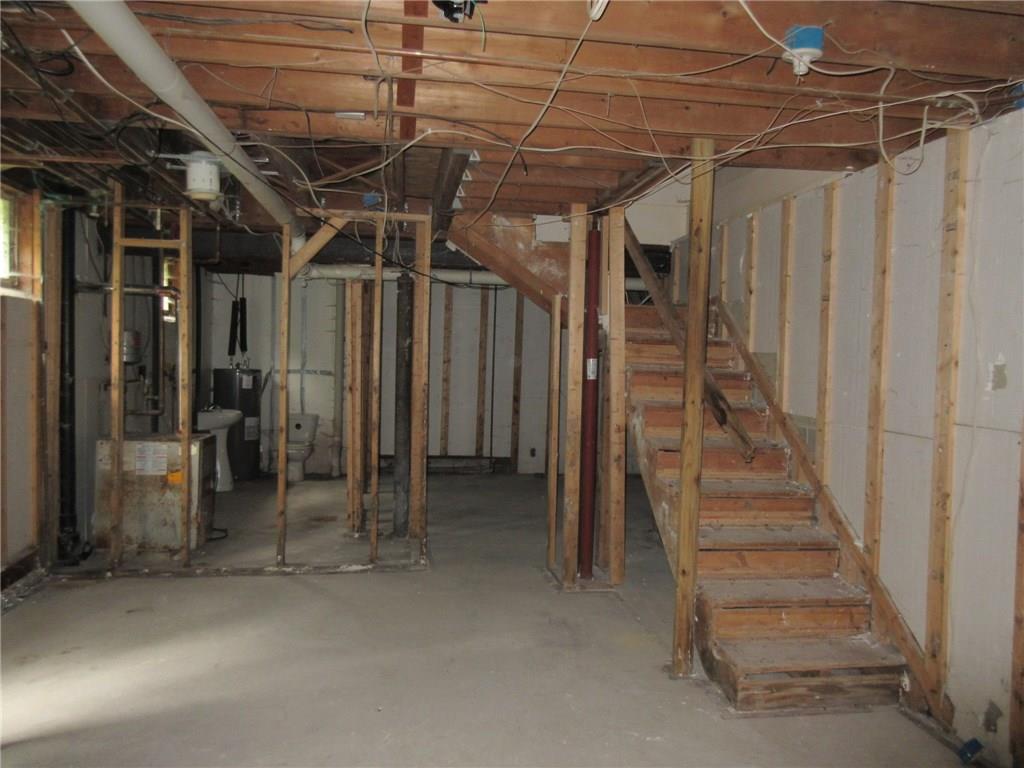 906 Crawford Road Pittsburgh, PA 15237 - Photo 11 of 13 Gallery Image 11