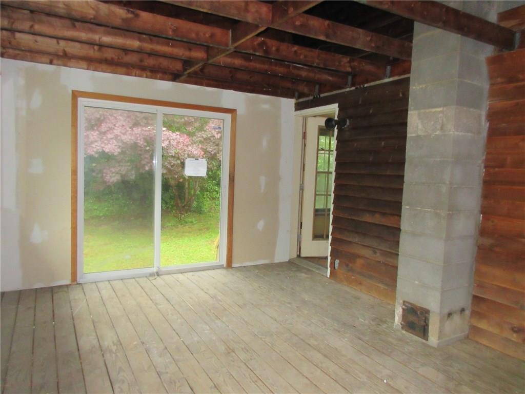 906 Crawford Road Pittsburgh, PA 15237 - Photo 5 of 13 Gallery Image 5