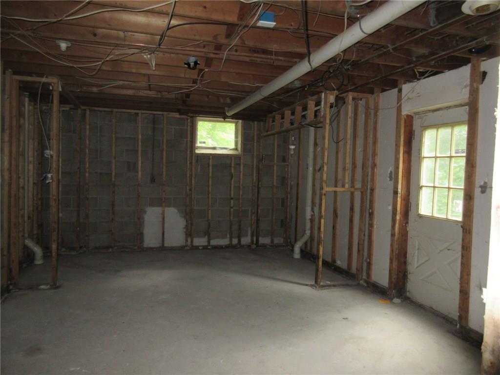 906 Crawford Road Pittsburgh, PA 15237 - Photo 10 of 13 Gallery Image 10