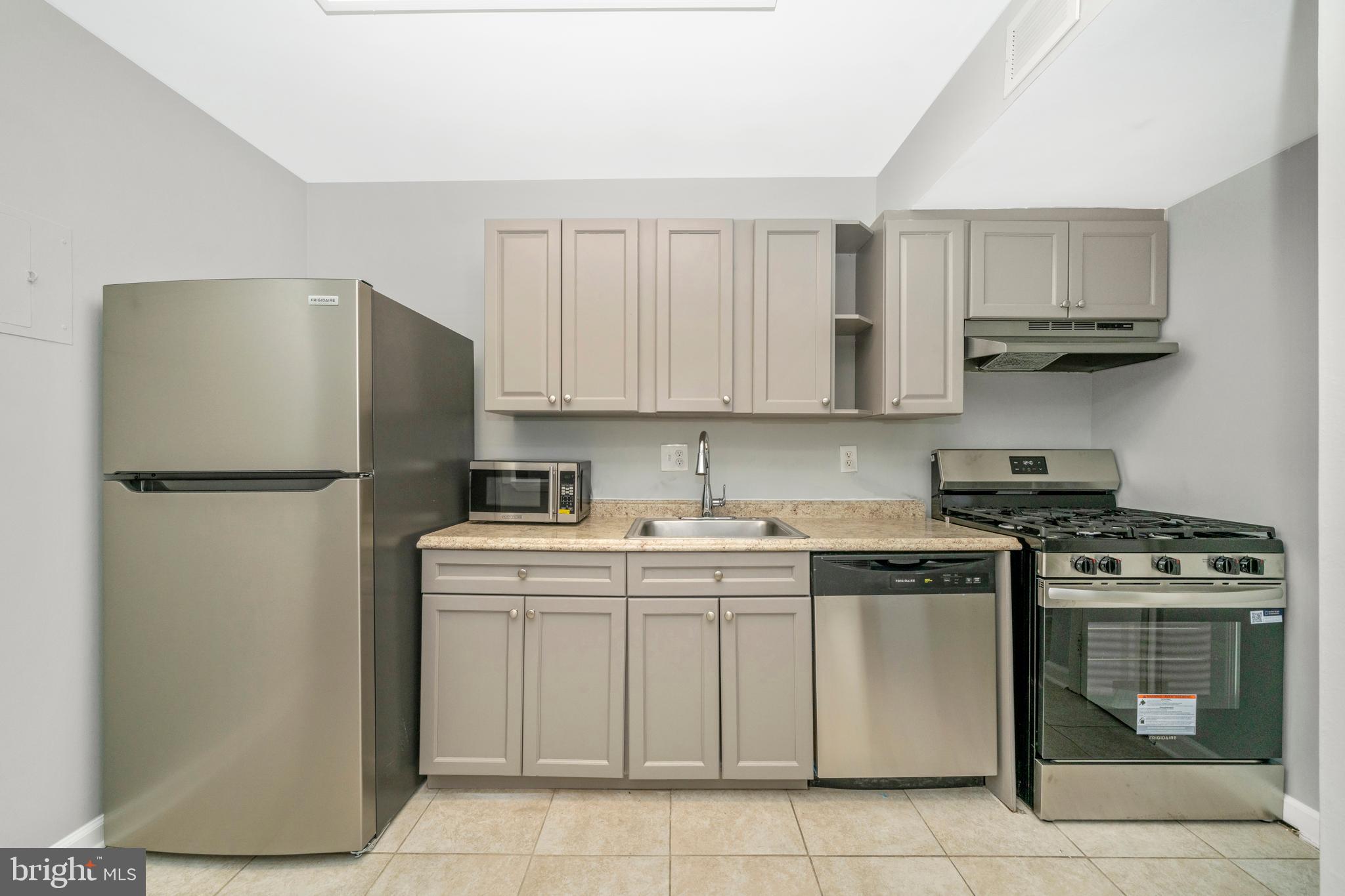 3754 Bel Pre Road, Unit 37541 Silver Spring, MD 20906 - Photo 14 of 40 Kitchen