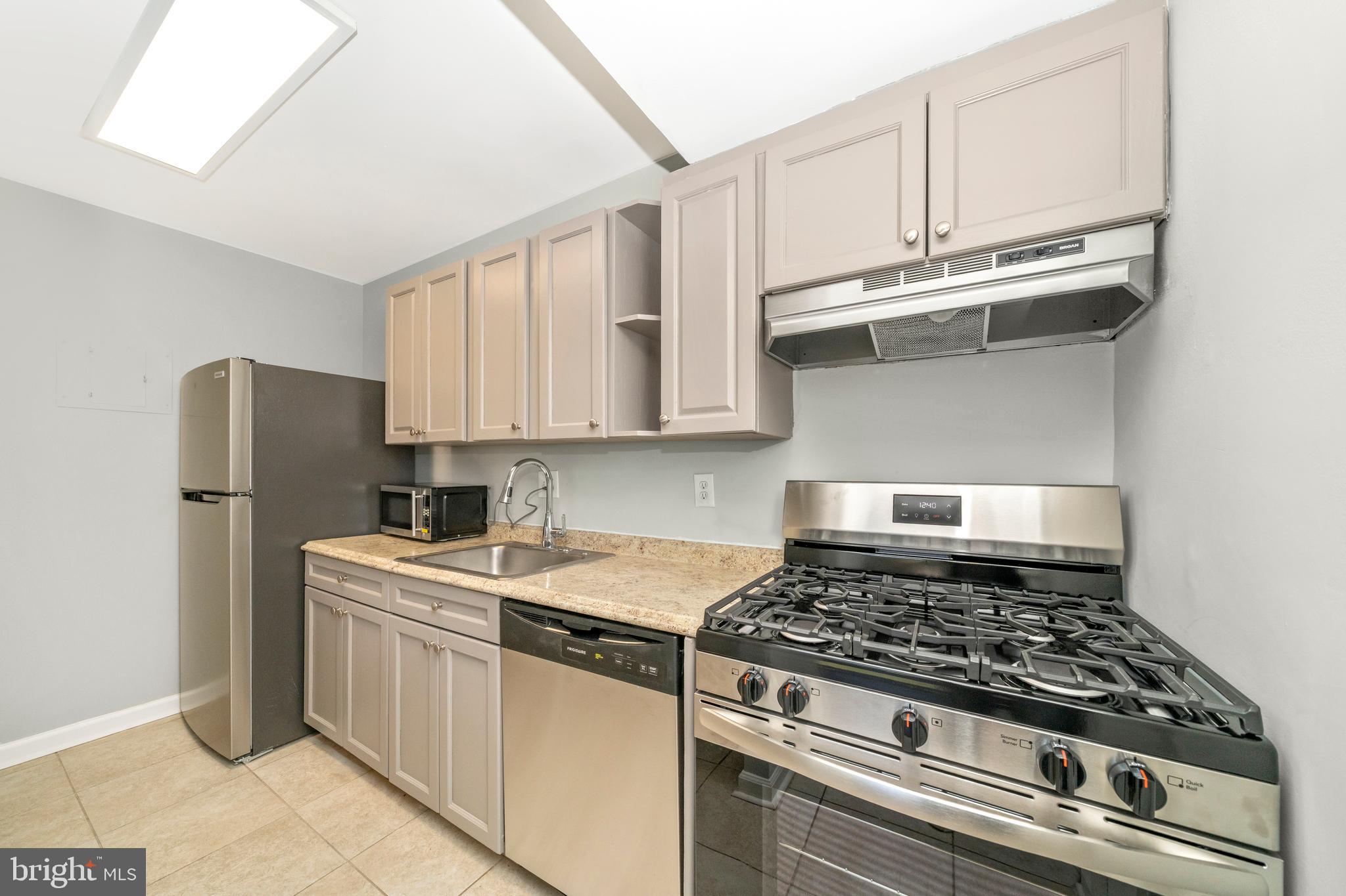3754 Bel Pre Road, Unit 37541 Silver Spring, MD 20906 - Photo 19 of 40 Kitchen