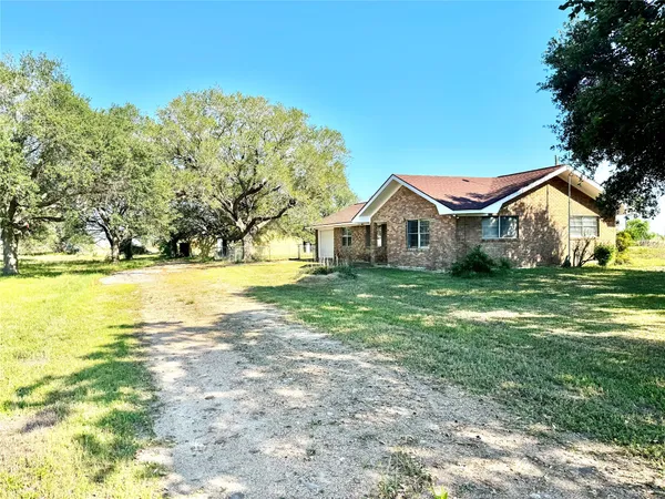$230,000 | 2691 Fm 1862, Blessing, TX 77419