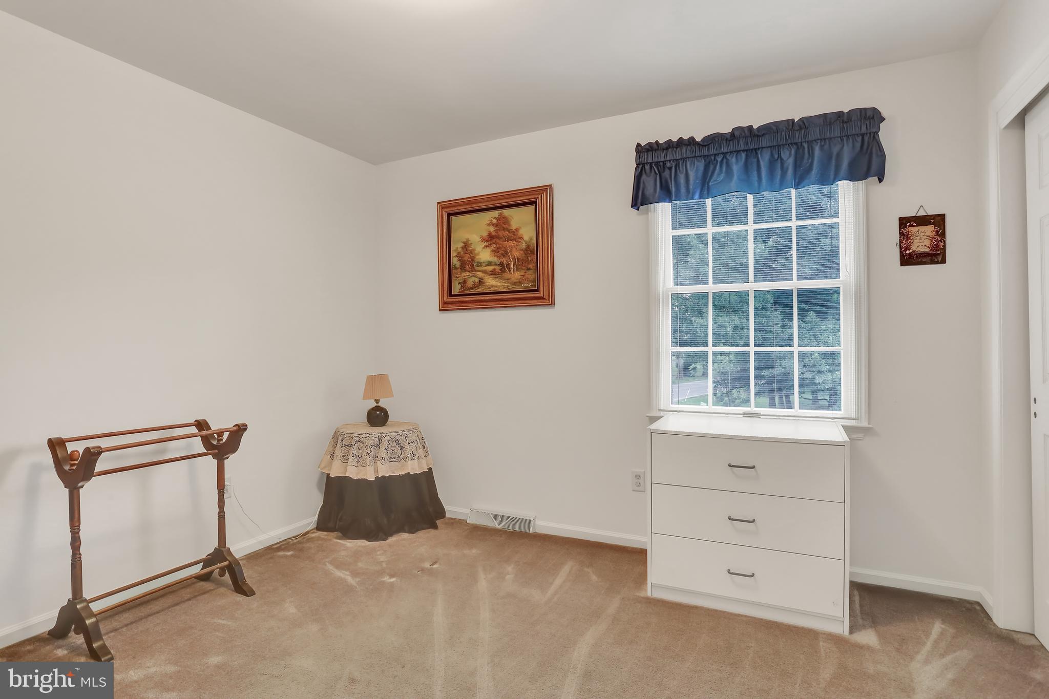 1812 Appletree Road Harrisburg, PA 17110 - Photo 16 of 26 Gallery Image 16