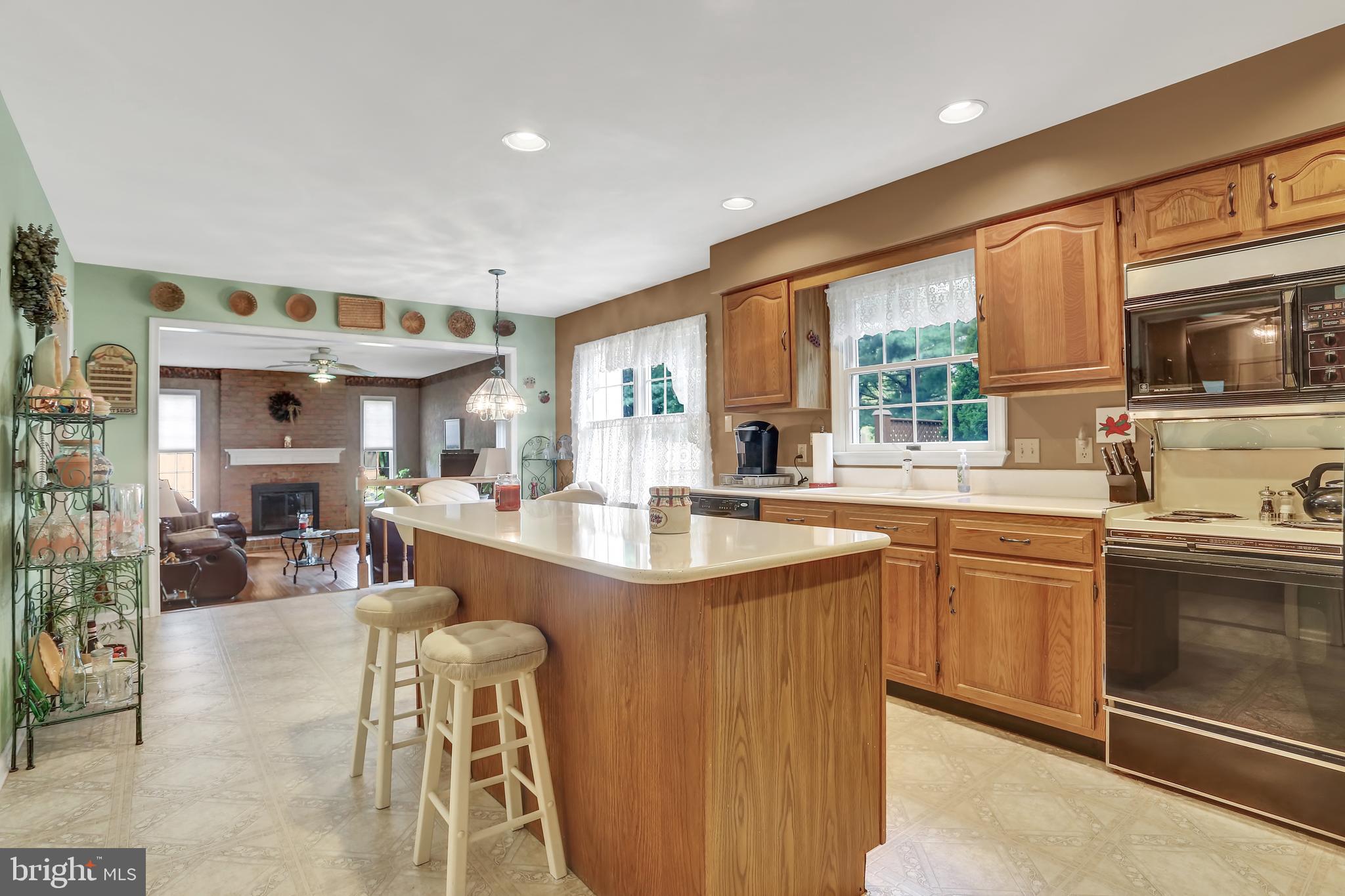 1812 Appletree Road Harrisburg, PA 17110 - Photo 4 of 26 Gallery Image 4