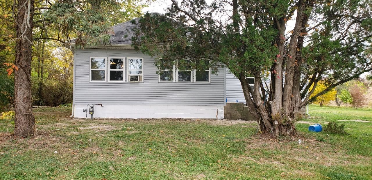 1270 North Warren Road Huntington, IN 46750 - Photo 1 of 20 Gallery Image 1