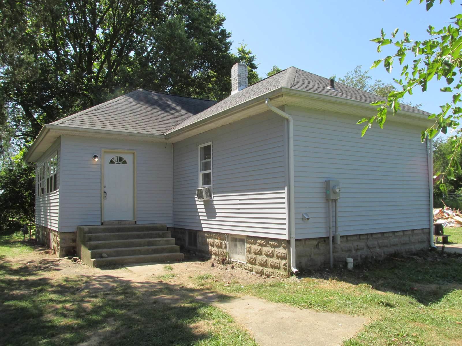 1270 North Warren Road Huntington, IN 46750 - Photo 4 of 20 Gallery Image 4