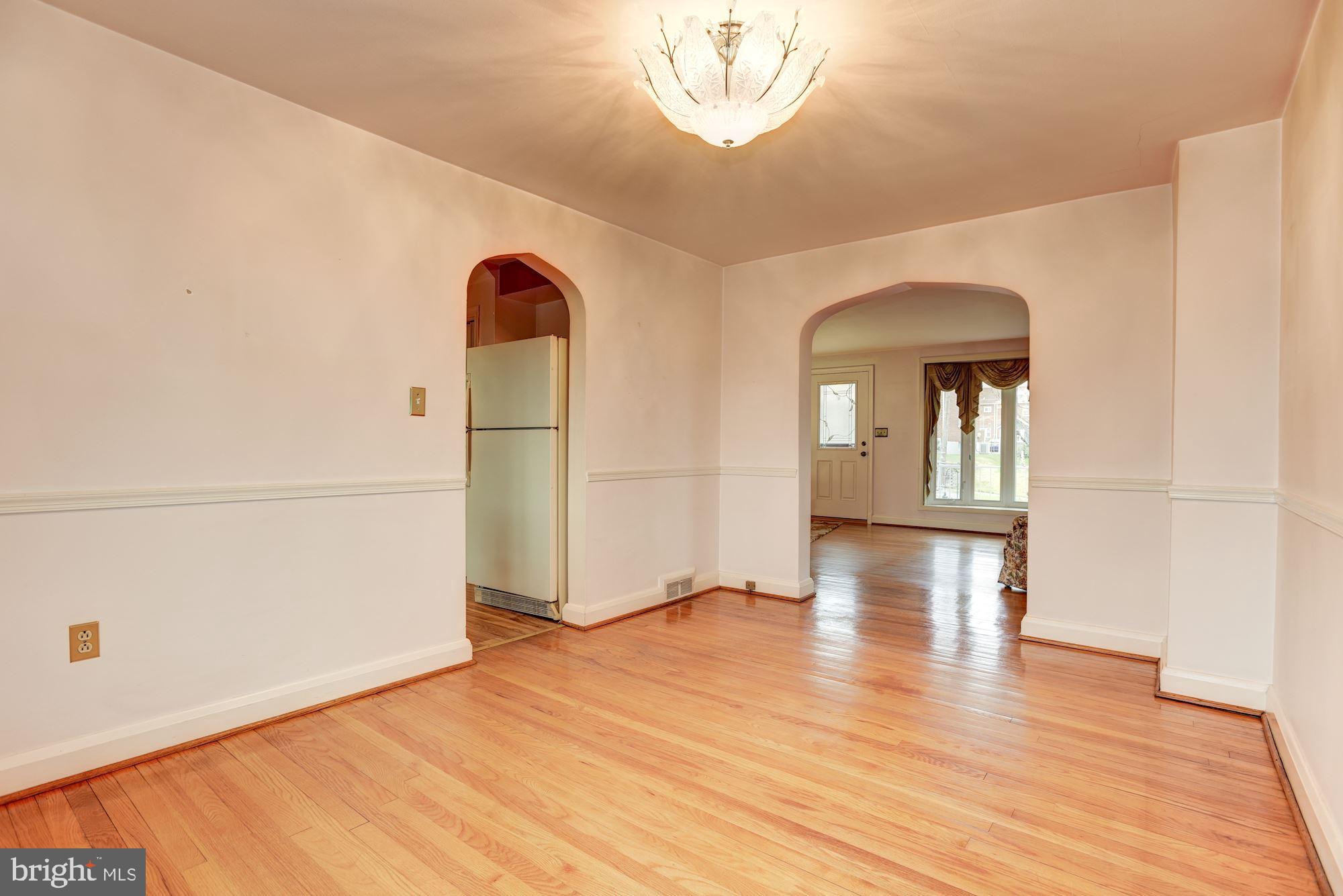 1041 Downton Road Baltimore, MD 21227 - Photo 11 of 40 Elegant archway leads to kitchen