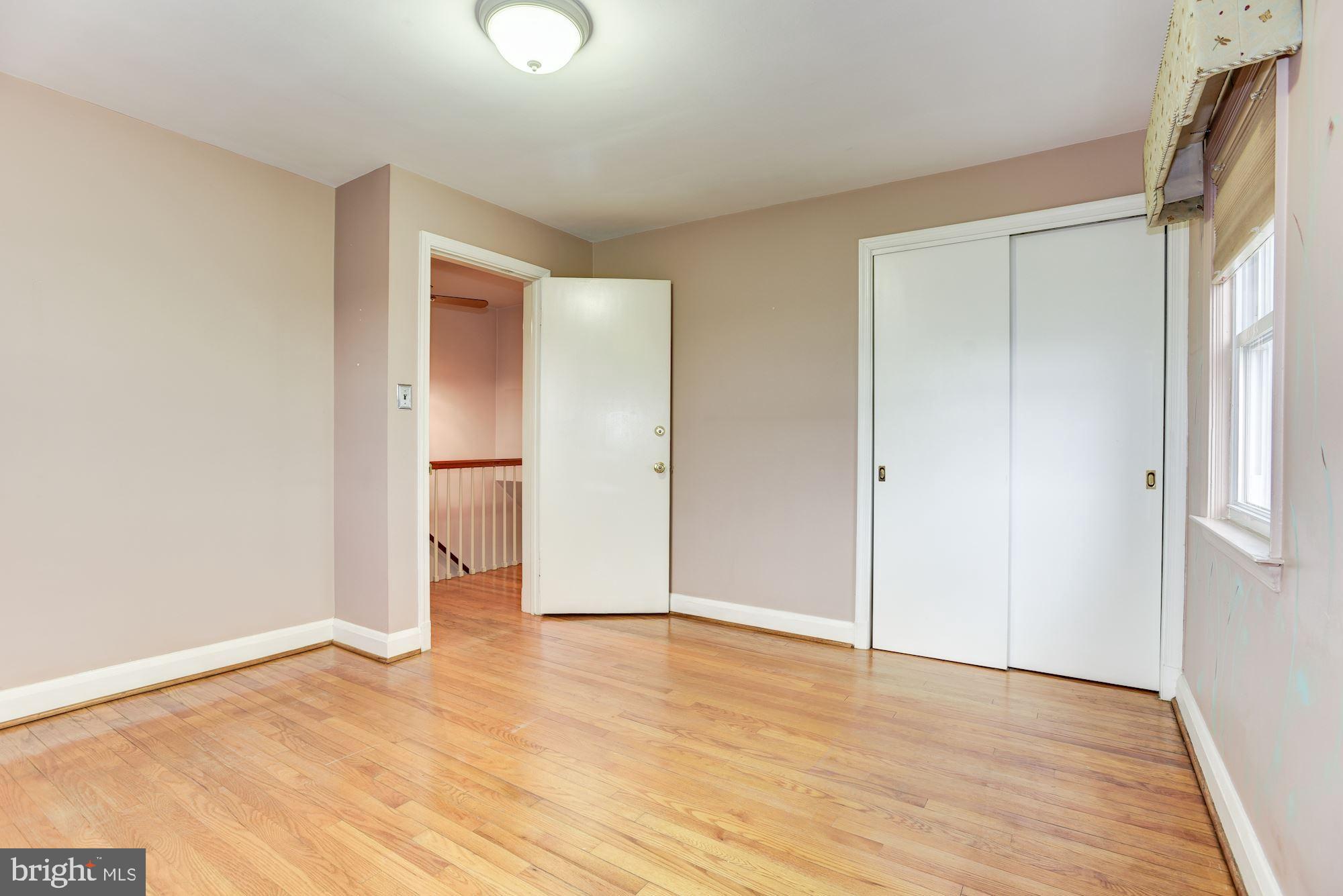 1041 Downton Road Baltimore, MD 21227 - Photo 21 of 40 Oversized second bedroom