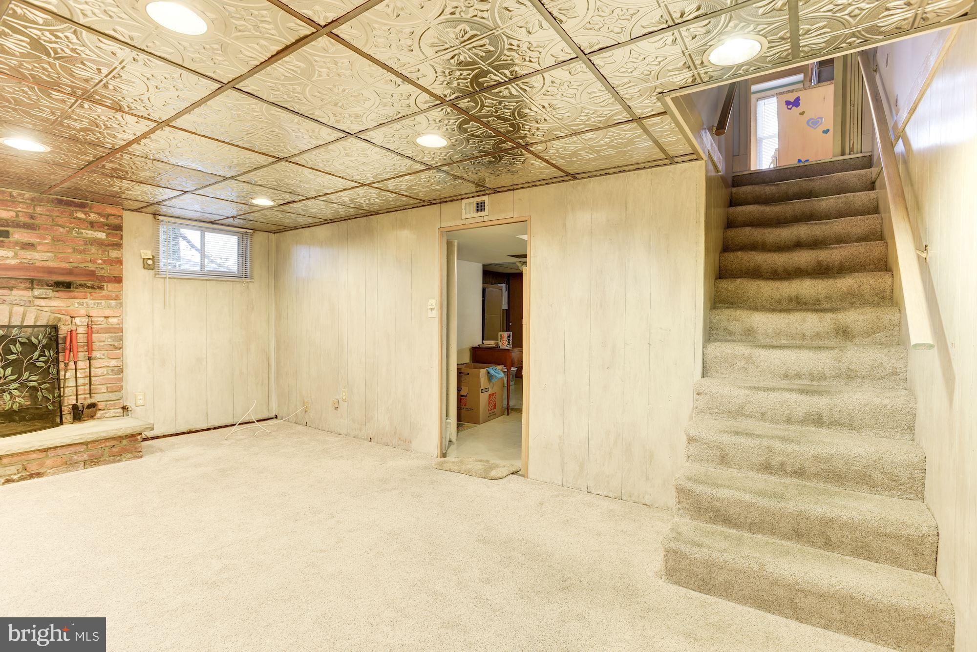 1041 Downton Road Baltimore, MD 21227 - Photo 29 of 40