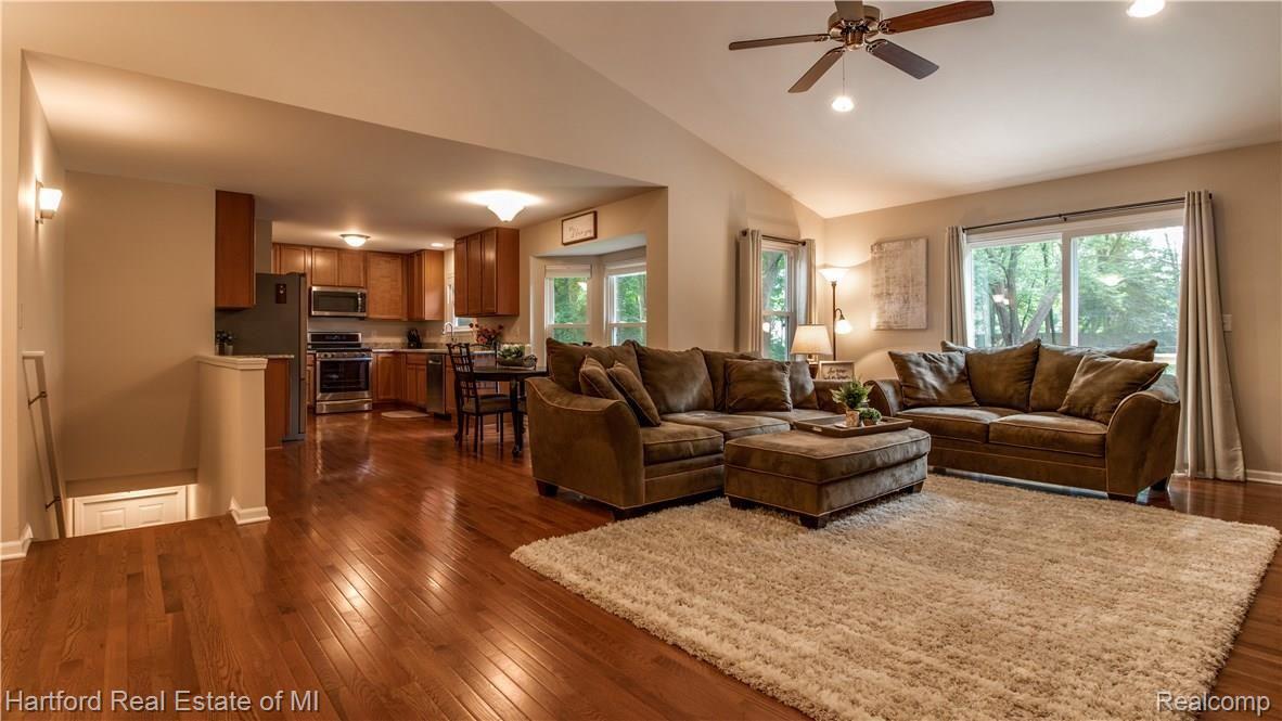 3191 Smugglers Ridge Walled Lake, MI 48390 - Photo 7 of 25 Open Living / Entertaining