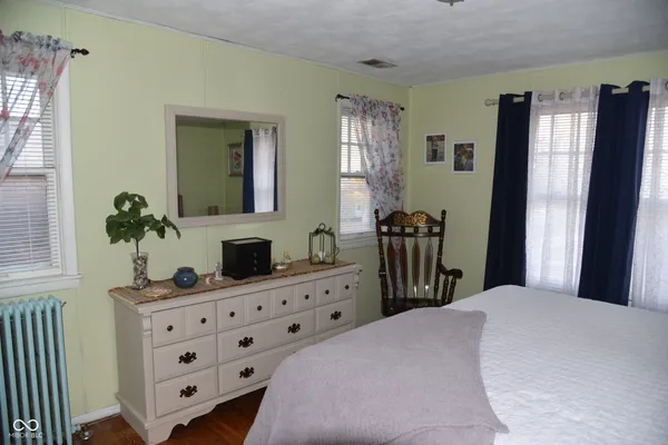 $275,000 | 215 South 8th Street, Mitchell, IN 47446