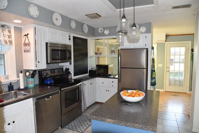 $289,000 | 215 South 8th Street, Mitchell, IN 47446