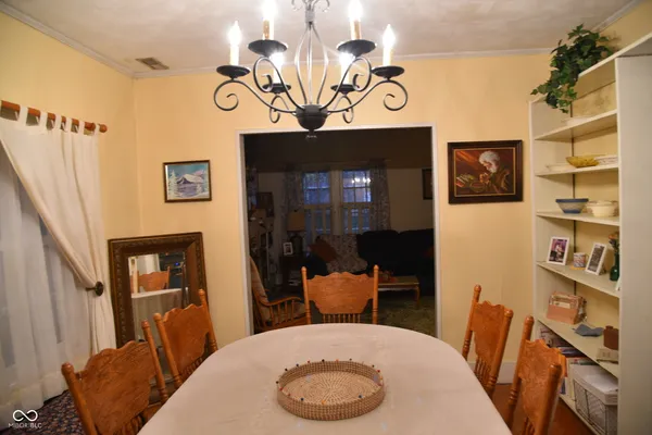 $275,000 | 215 South 8th Street, Mitchell, IN 47446