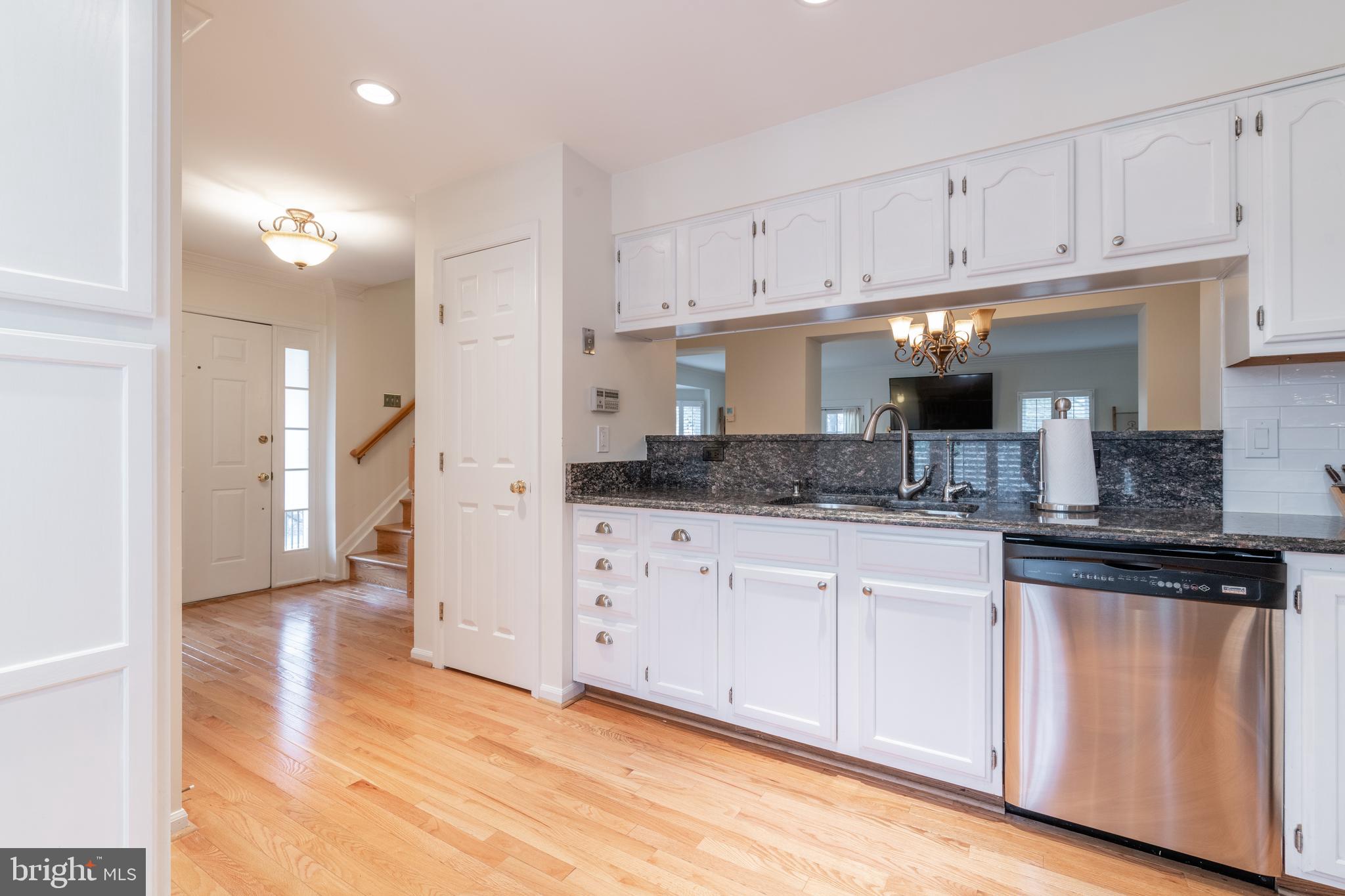 6498 Milva Lane Springfield, VA 22150 - Photo 11 of 40