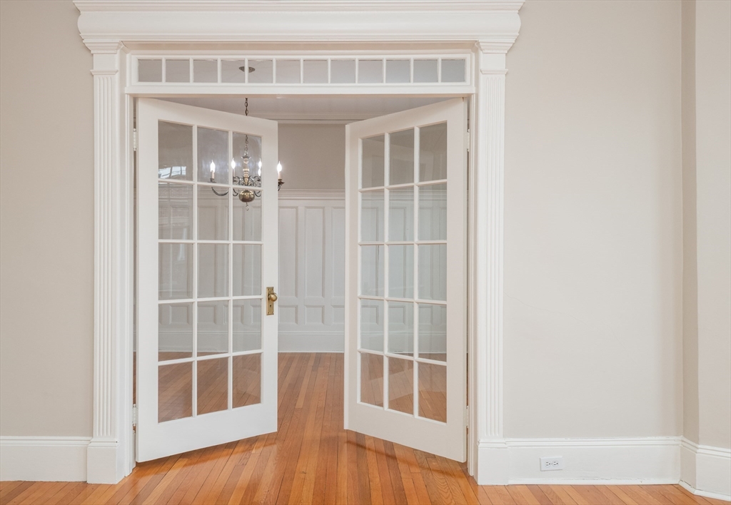 21 Green Street, Unit 3 Brookline, MA 02446 - Photo 26 of 37