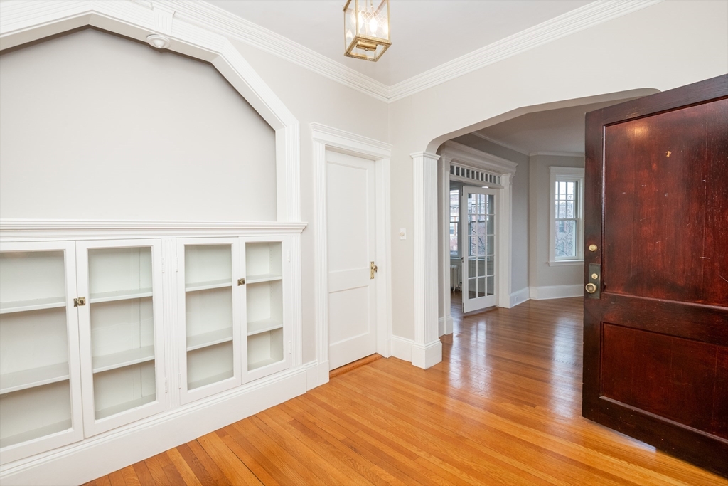 21 Green Street, Unit 3 Brookline, MA 02446 - Photo 5 of 37