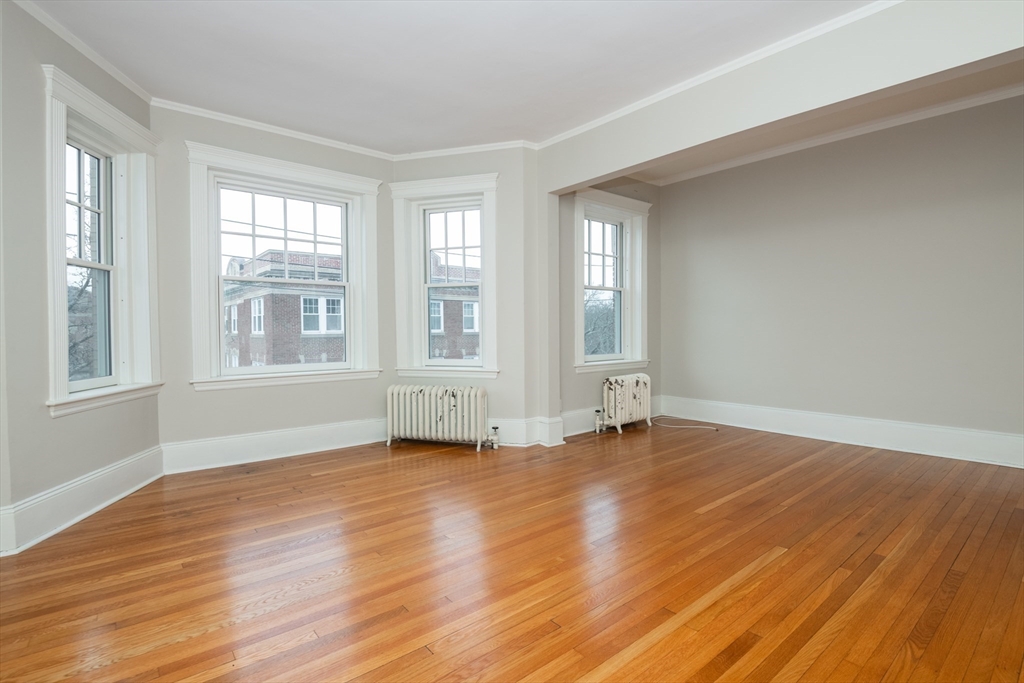 21 Green Street, Unit 3 Brookline, MA 02446 - Photo 8 of 37