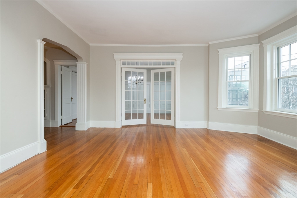 21 Green Street, Unit 3 Brookline, MA 02446 - Photo 10 of 37