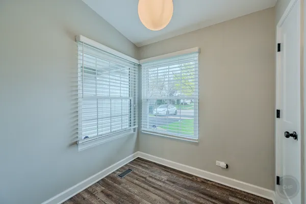 $375,000 | 1736 Ranchview Drive, Naperville, IL 60565