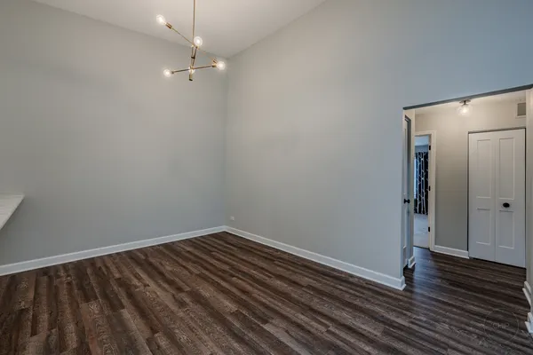 $375,000 | 1736 Ranchview Drive, Naperville, IL 60565