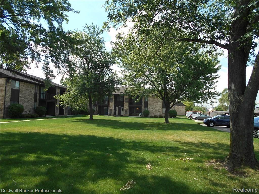 250 East Thirteen Mile Road, Unit 1 Madison Heights, MI 48071 - Photo 2 of 10