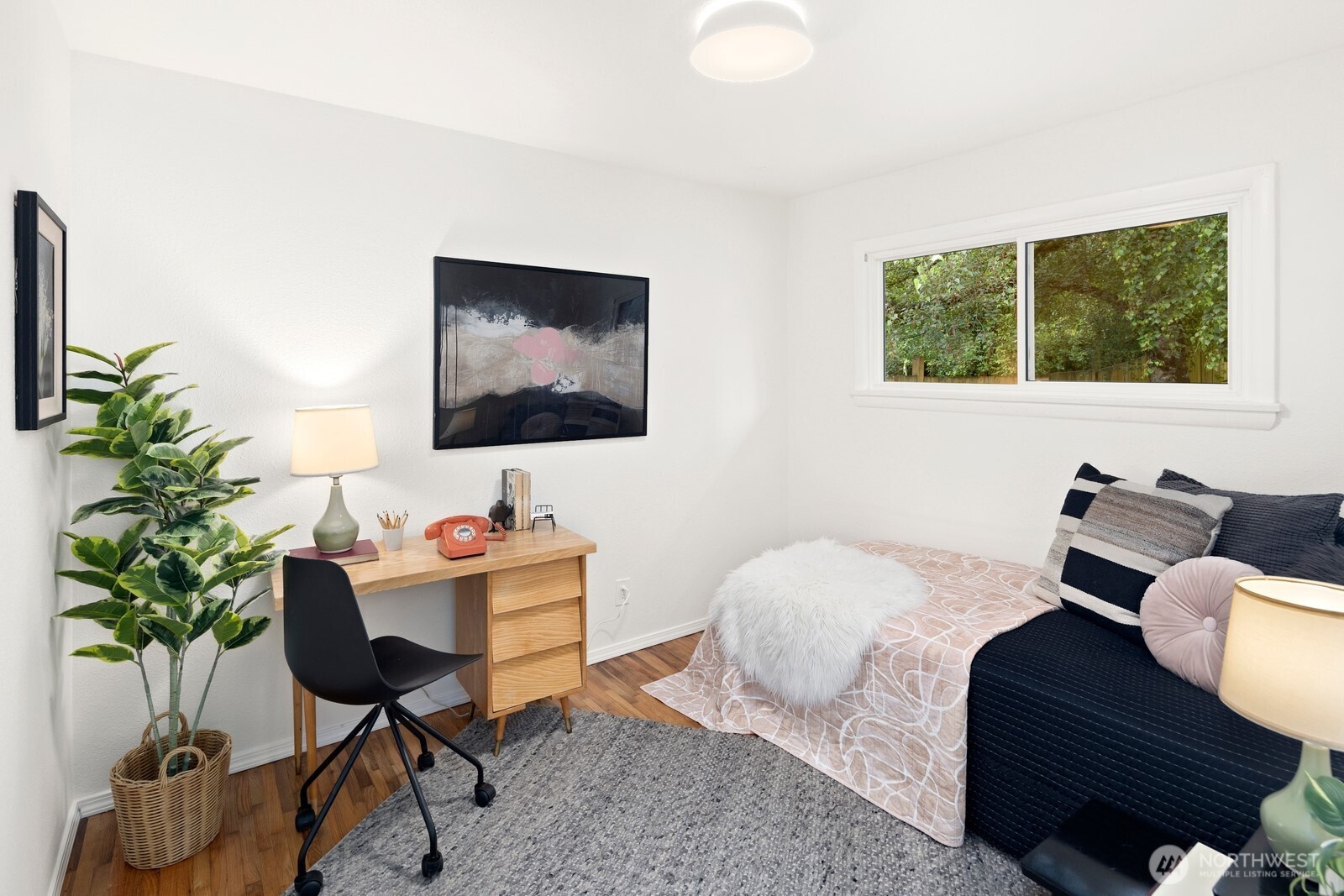 9261 31st Avenue Southwest Seattle, WA 98126 - Photo 12 of 19