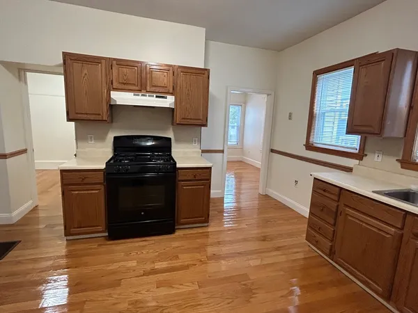 $2,700 | 125 Spring Street, Unit 1, Medford, MA 02155