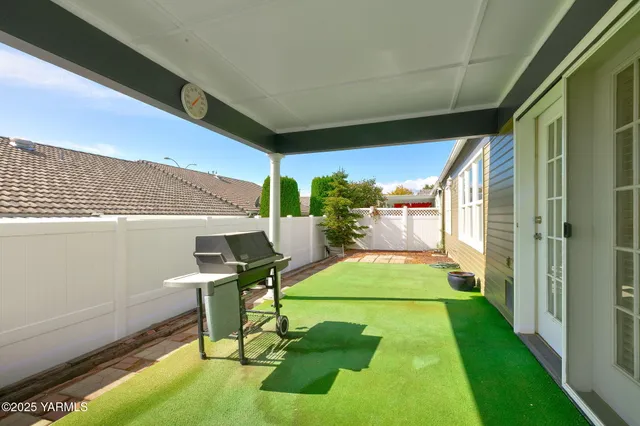 $294,000 | 4936 Apple Blossom Court, Yakima, WA 98908