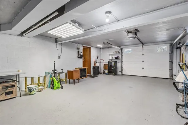 a view of a garage room