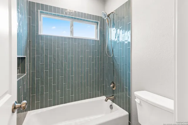 $479,000 | 59 Greystone Hills, Uvalde, TX 78801