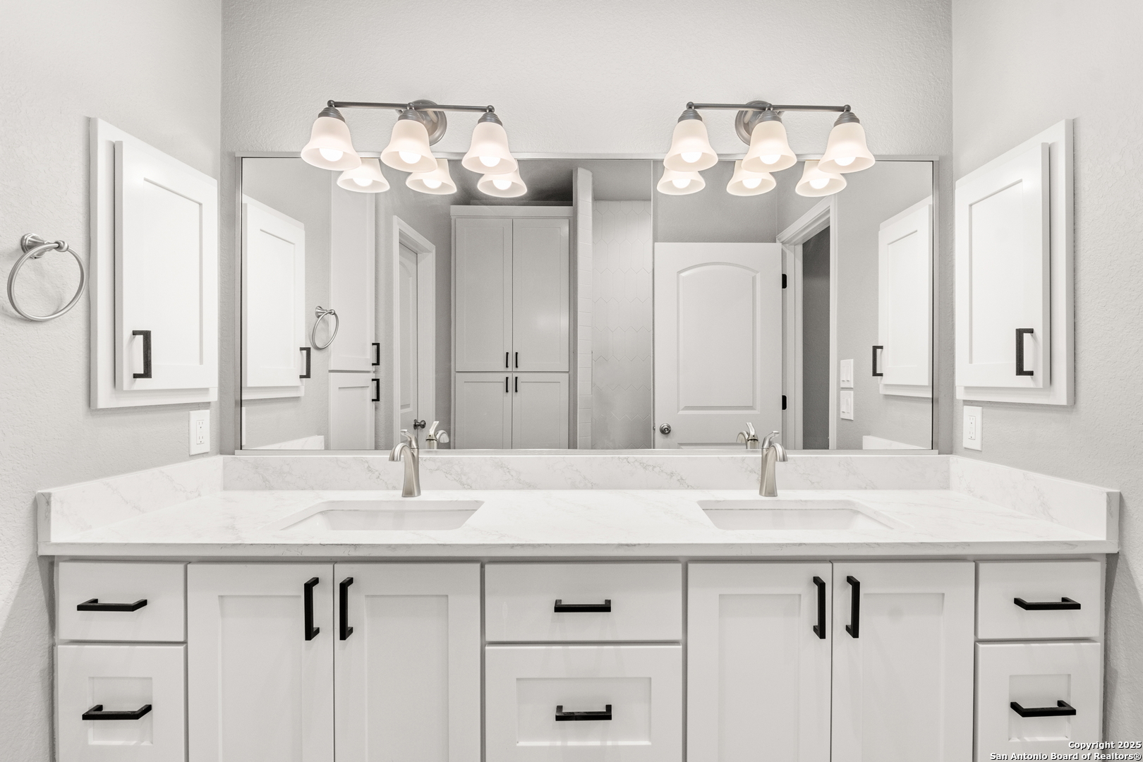 59 Greystone Hills Uvalde, TX 78801 - Photo 21 of 36